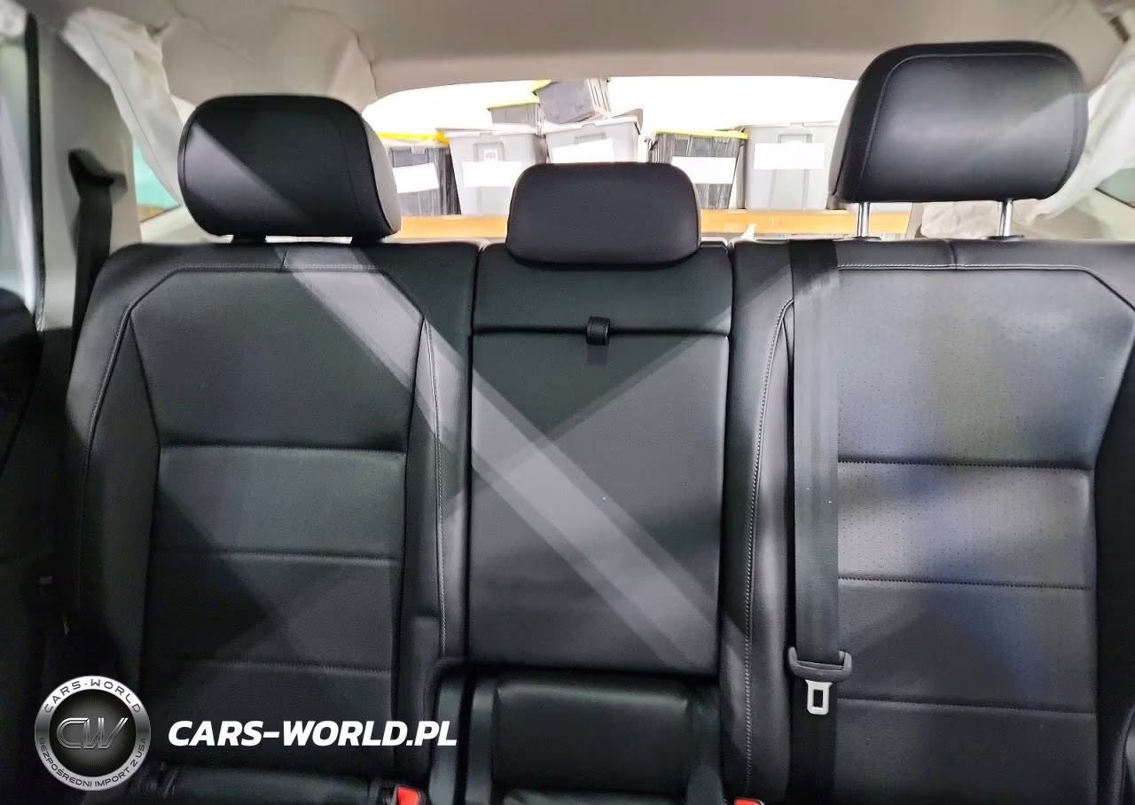 2019 Volkswagen Tiguan Se VIN:3VV2B7AX4KM184965 - 10