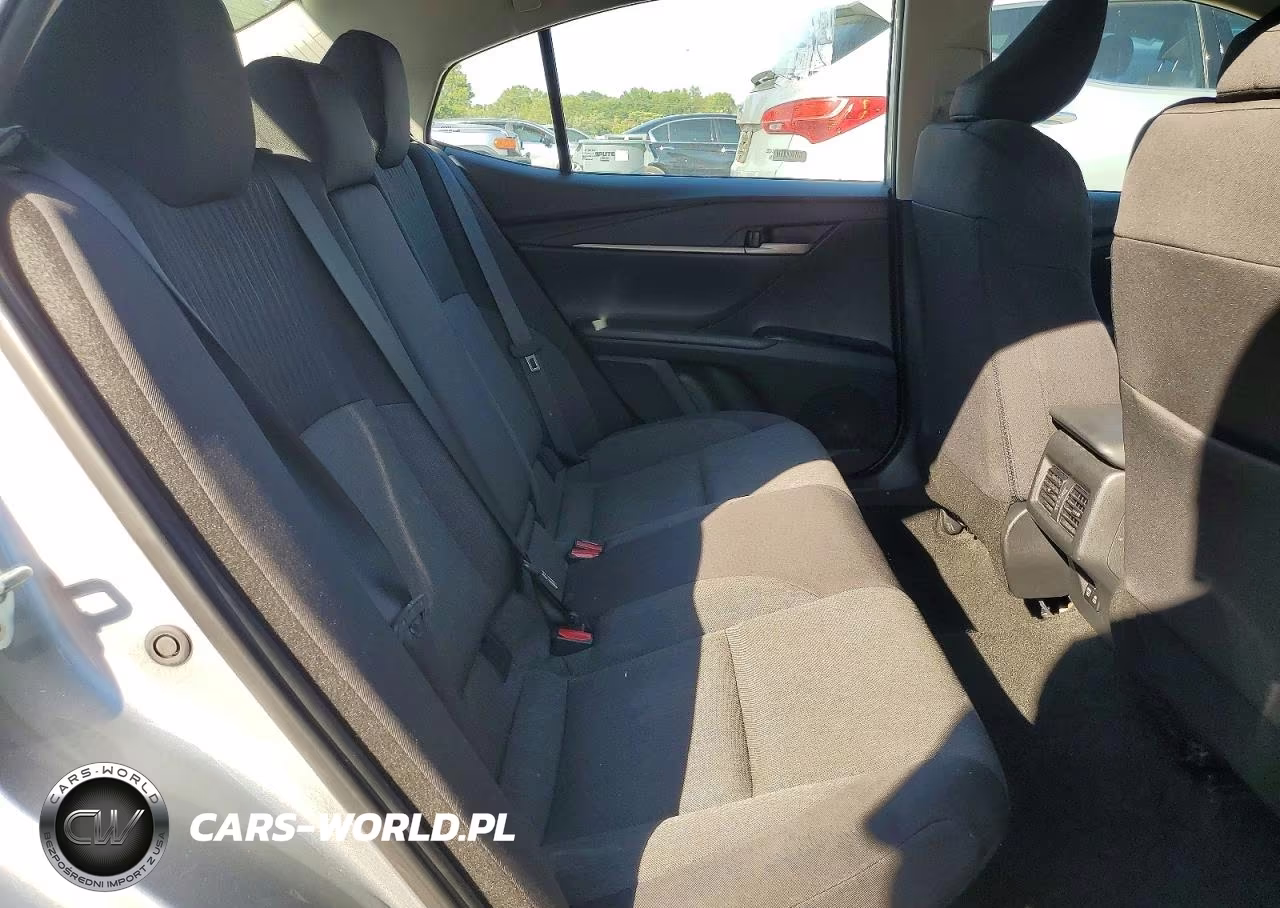 2025 Toyota Camry Le VIN:4T1DAACK0SU019916 - 10