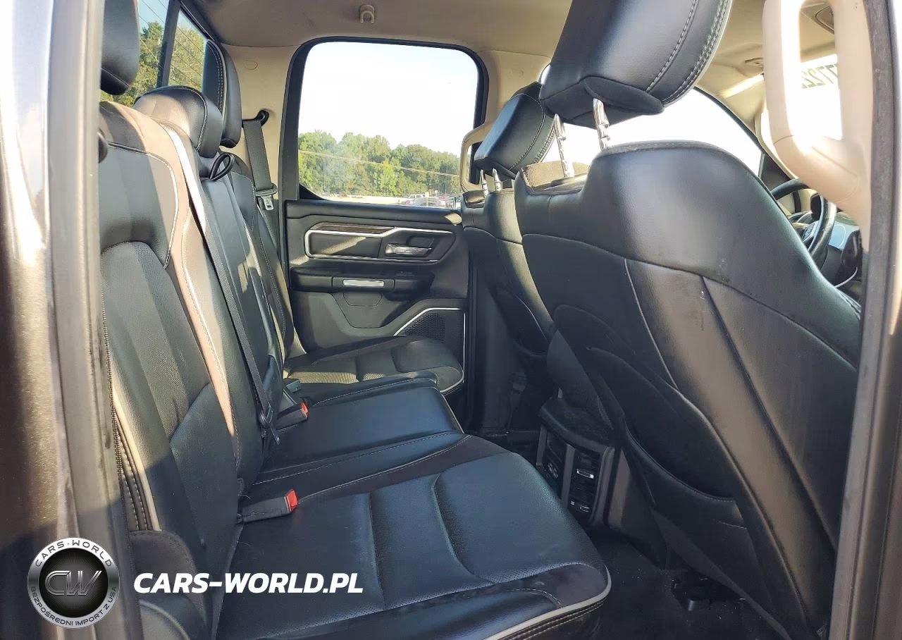 2019 Ram 1500 Laramie VIN:1C6SRFDT7KN806338 - 10