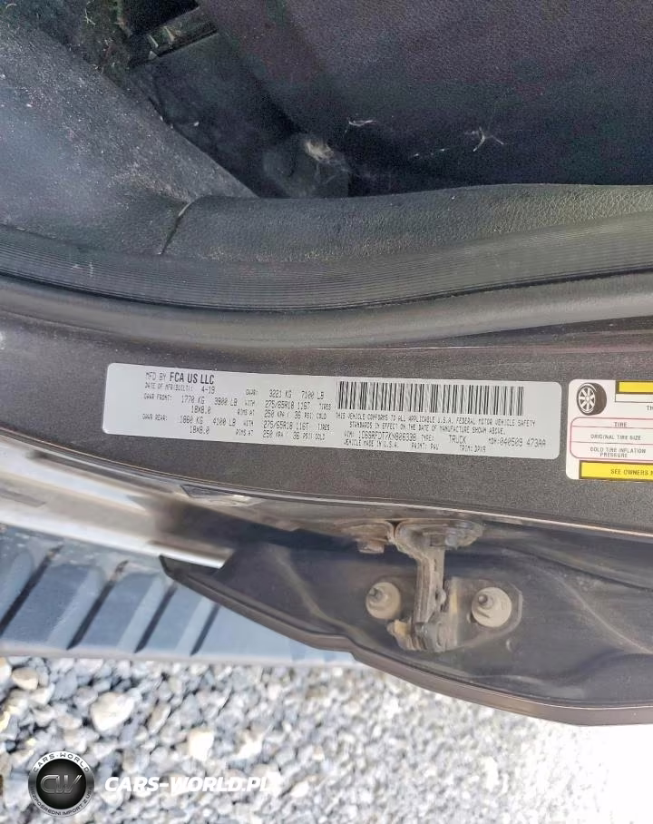 2019 Ram 1500 Laramie VIN:1C6SRFDT7KN806338 - 12
