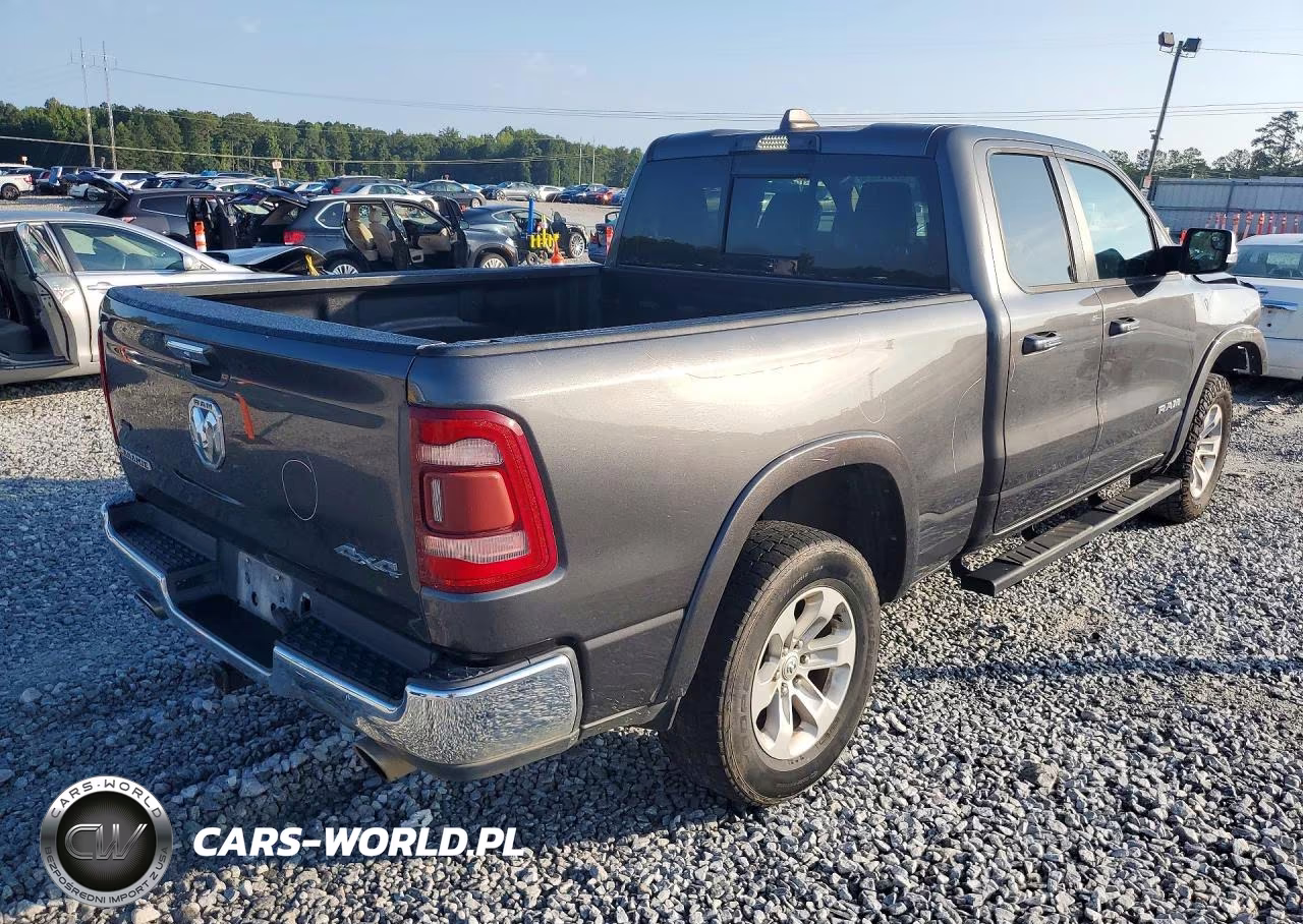 2019 Ram 1500 Laramie VIN:1C6SRFDT7KN806338 - 3