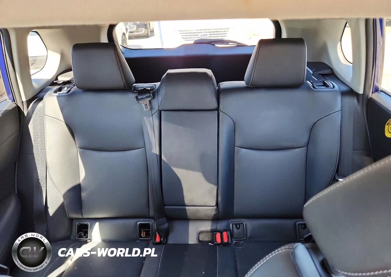 2022 Toyota Corolla Cross Xle VIN:7MUDAABG2NV032053 - 10