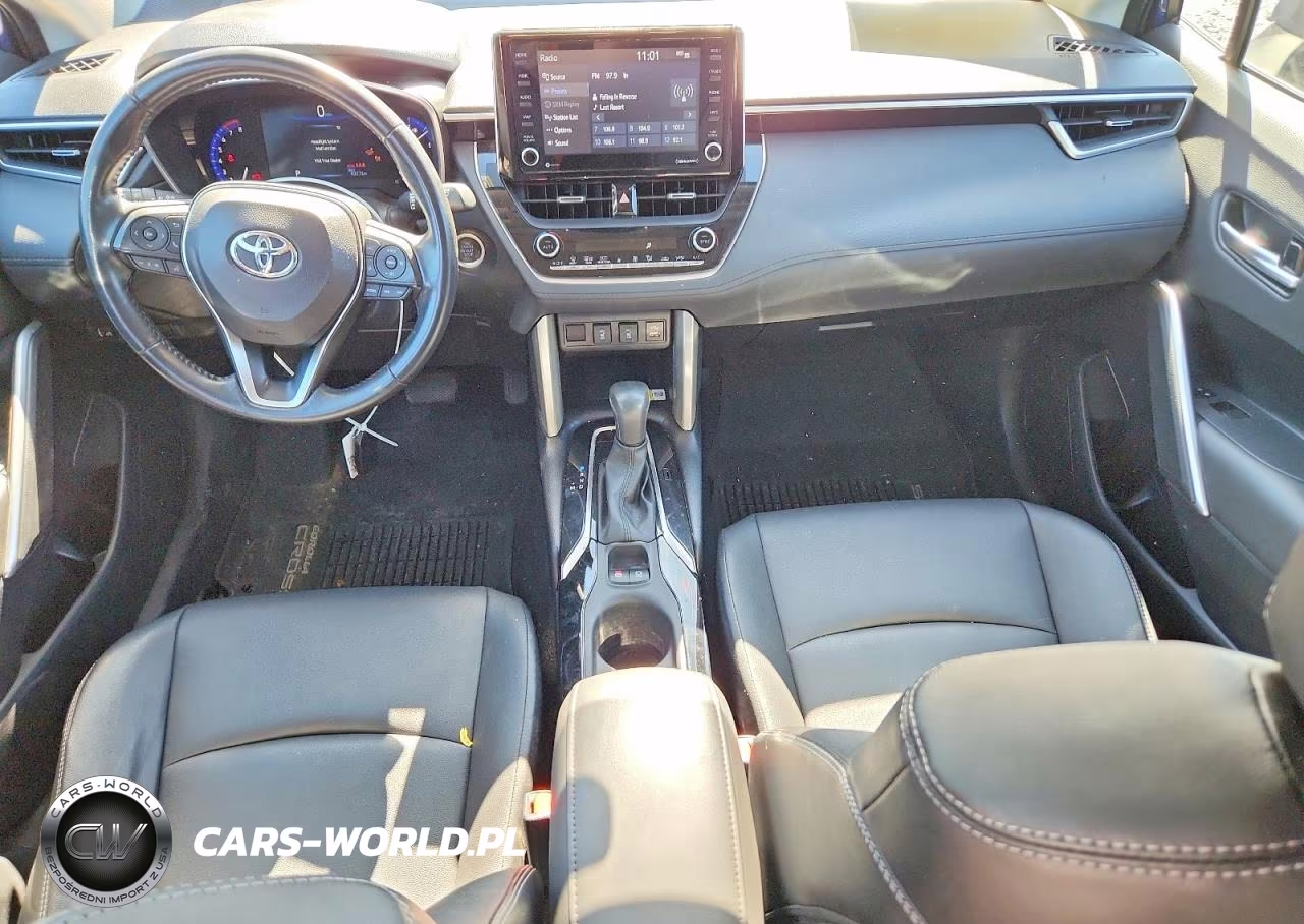 2022 Toyota Corolla Cross Xle VIN:7MUDAABG2NV032053 - 8