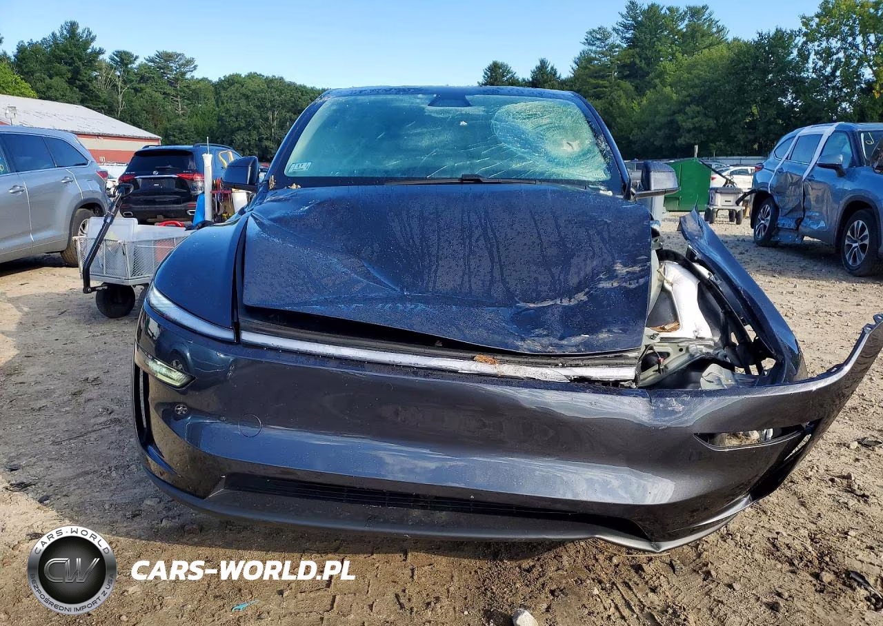 2026 Tesla Model Y VIN:7SAYGDEE6TA582220 - 5
