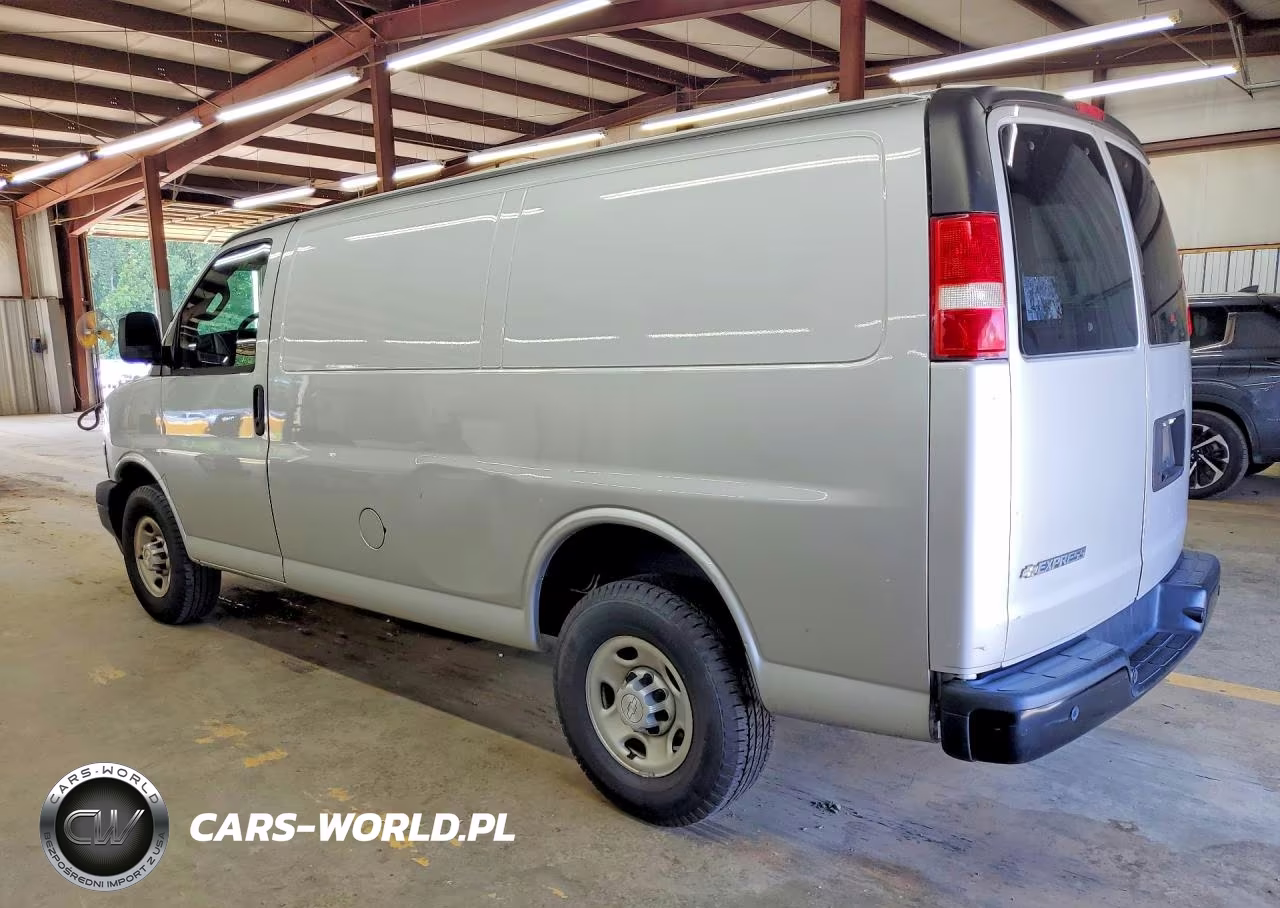 2018 Chevrolet Express 2500 Delivery Van VIN:1GCWGAFP5J1309328 - 2