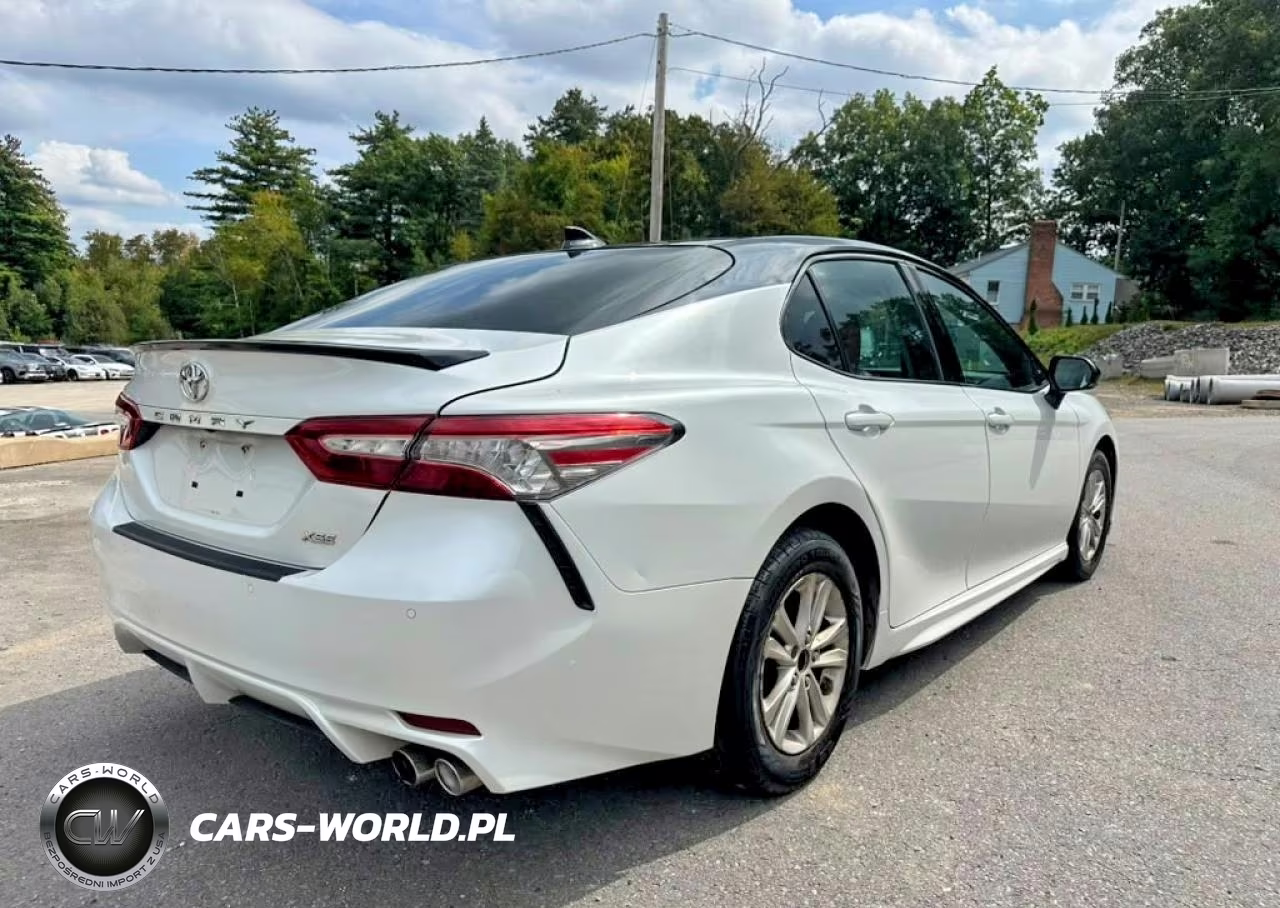 2018 Toyota Camry Xse VIN:4T1B61HK7JU082205 - 3