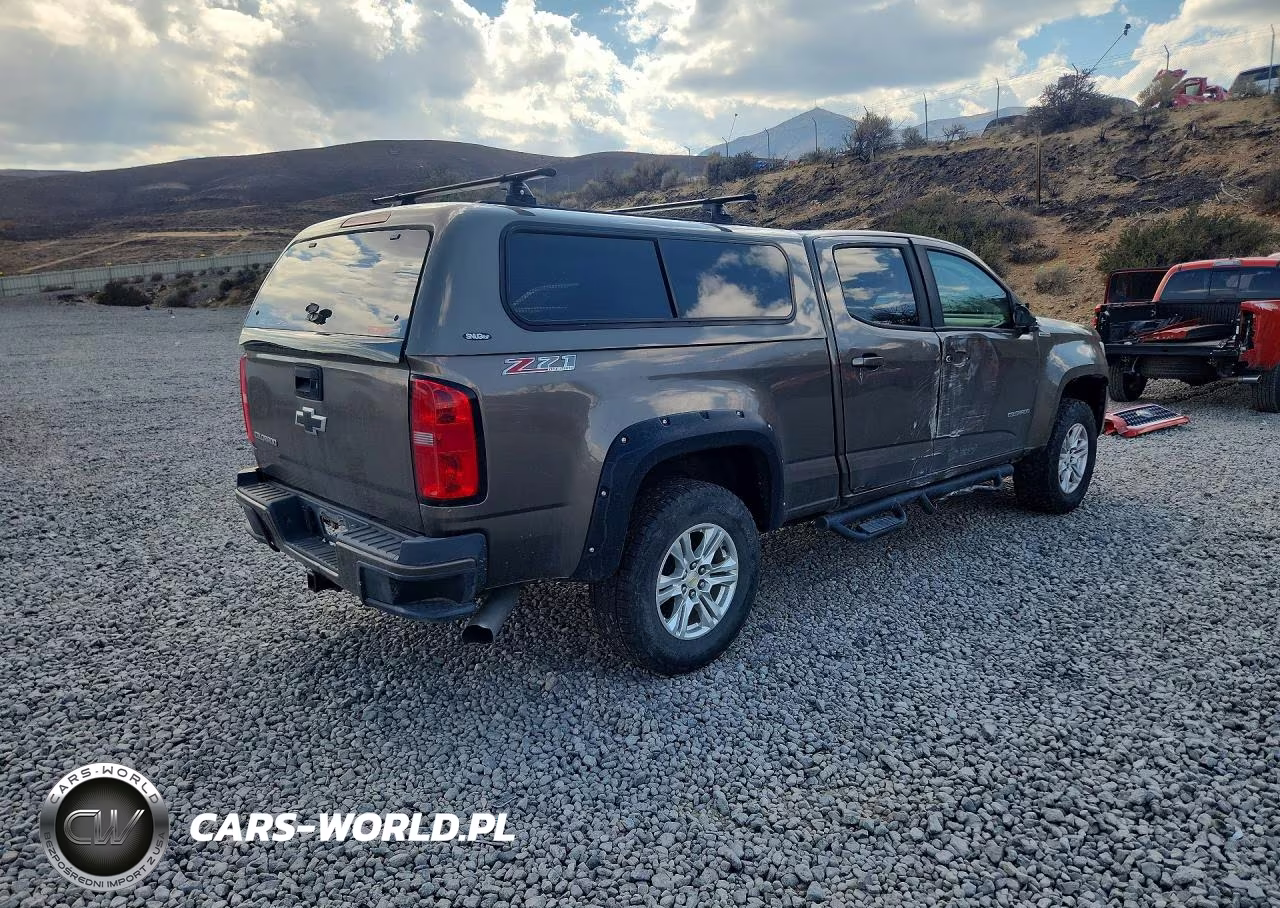 2017 Chevrolet Colorado Z71 VIN:1GCPTDE18H1178808 - 3