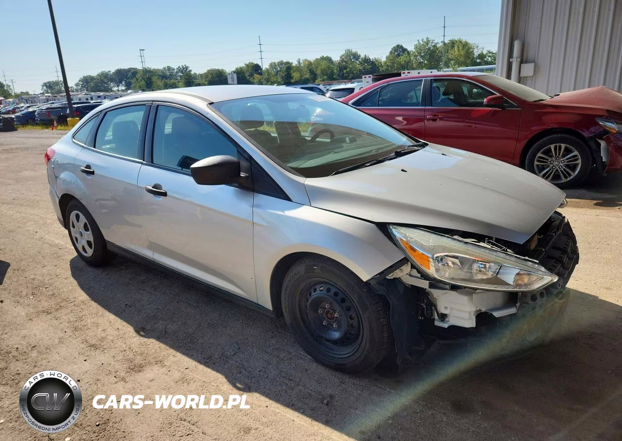 2017 Ford Focus S VIN:1FADP3E22HL243009 - 4