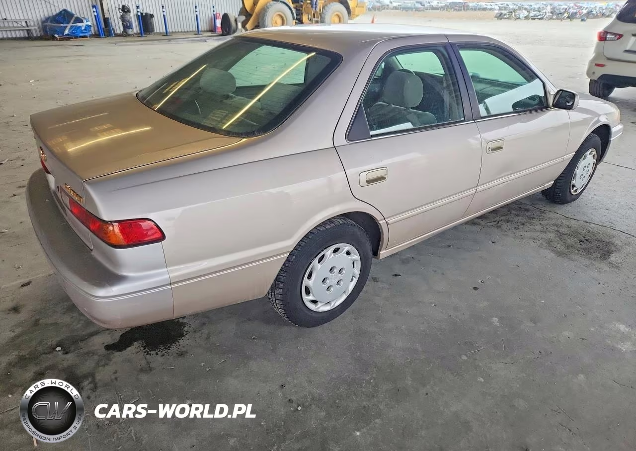 1997 Toyota Camry Le VIN:4T1BG22K7VU781657 - 3