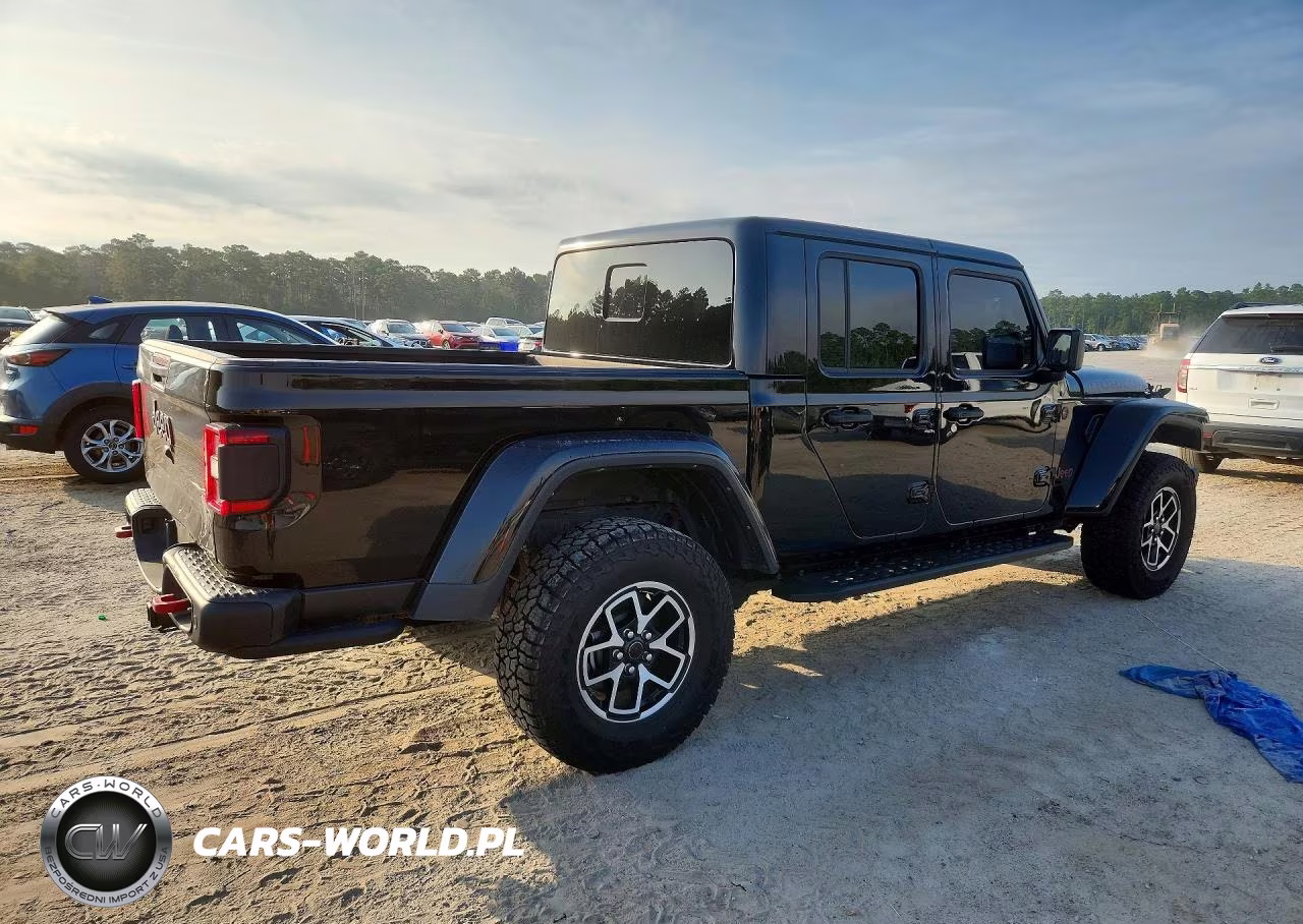 2024 Jeep Gladiator Rubicon VIN:1C6JJTBG6RL108848 - 3
