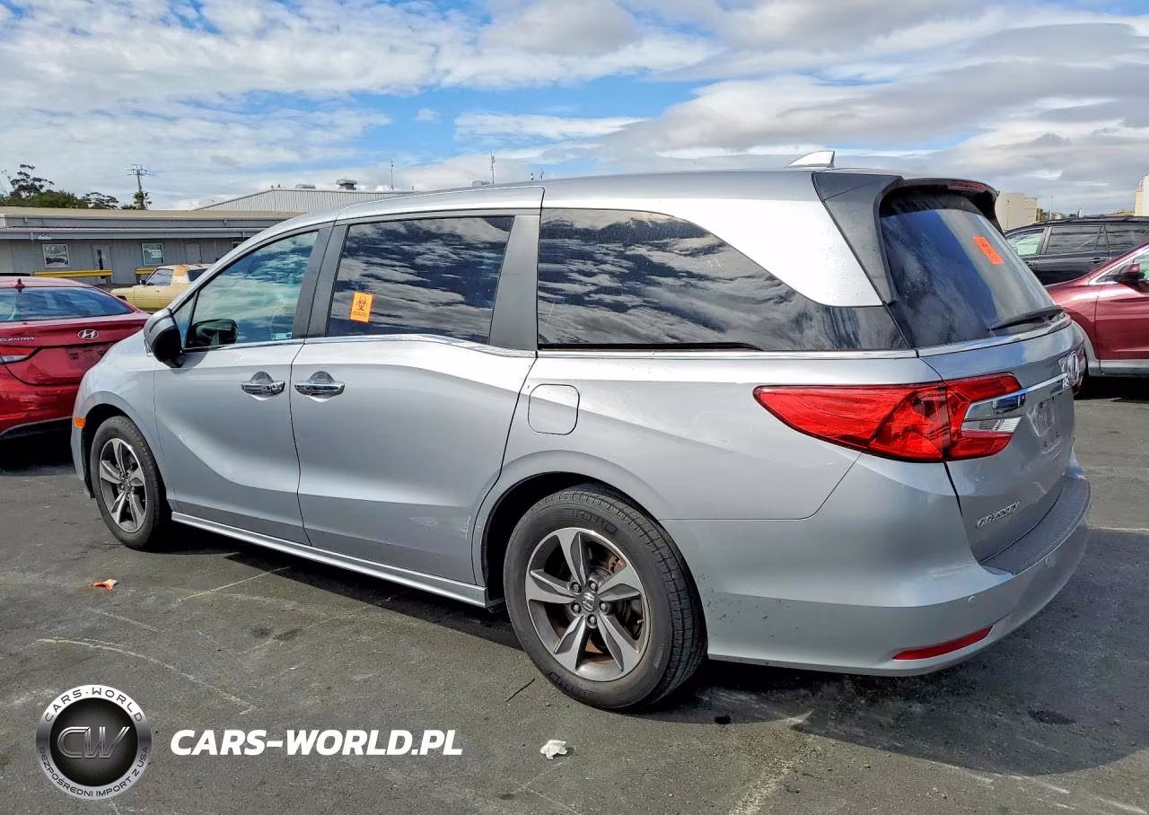 2018 Honda Odyssey Elite VIN:5FNRL6H84JB065013 - 2