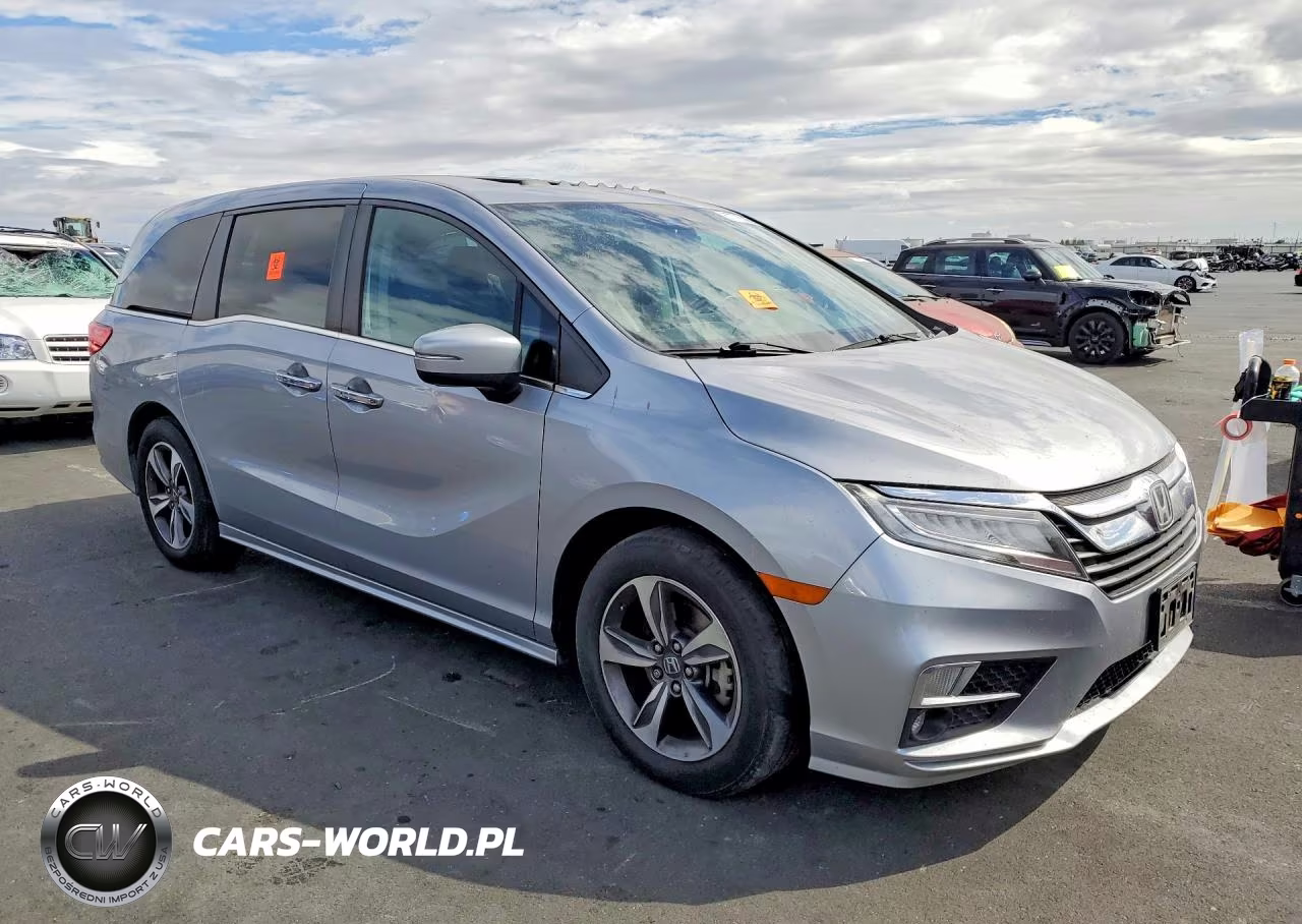 2018 Honda Odyssey Elite VIN:5FNRL6H84JB065013 - 4