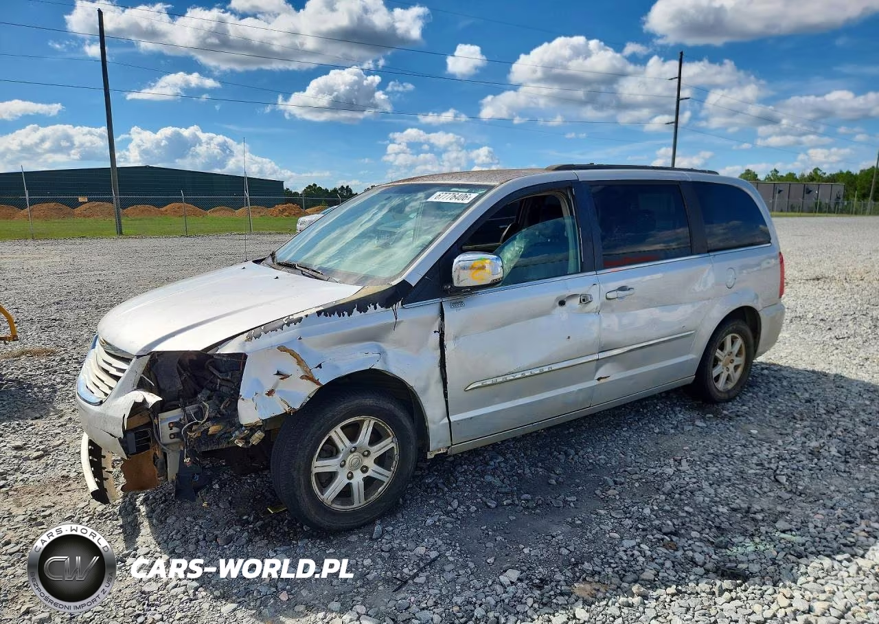 2011 Chrysler Town & Country Touring L – zdjęcie 1 z 14