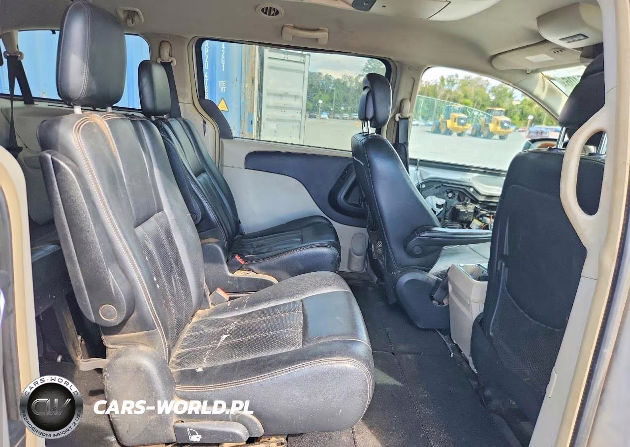 2011 Chrysler Town & Country Touring L VIN:2A4RR8DG2BR734466 - 11