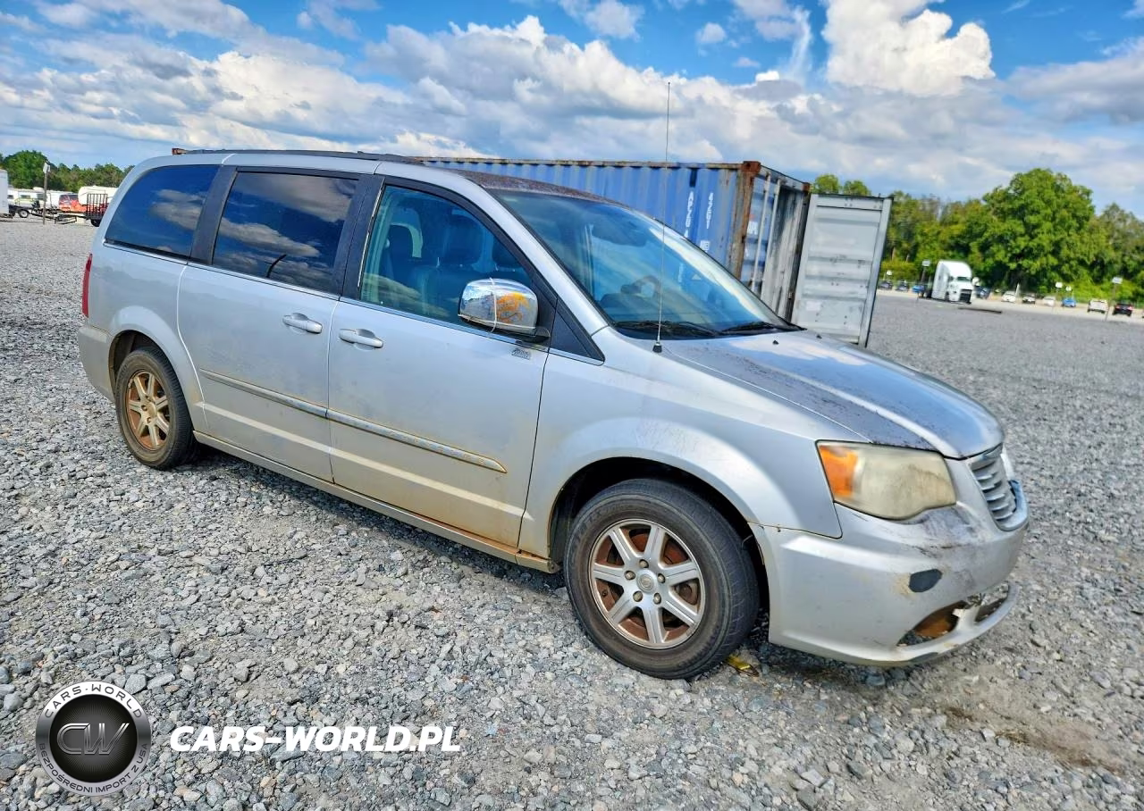 2011 Chrysler Town & Country Touring L VIN:2A4RR8DG2BR734466 - 4