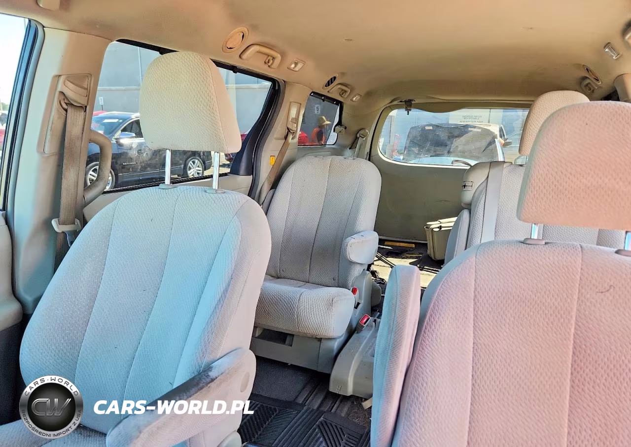 2011 Toyota Sienna Le VIN:5TDKK3DC1BS093989 - 10