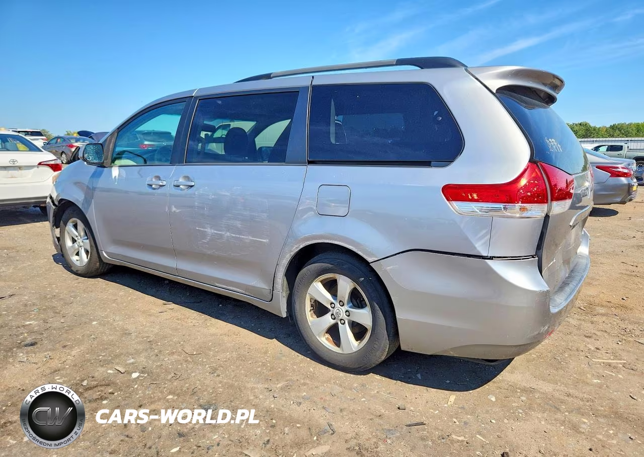 2011 Toyota Sienna Le VIN:5TDKK3DC1BS093989 - 2
