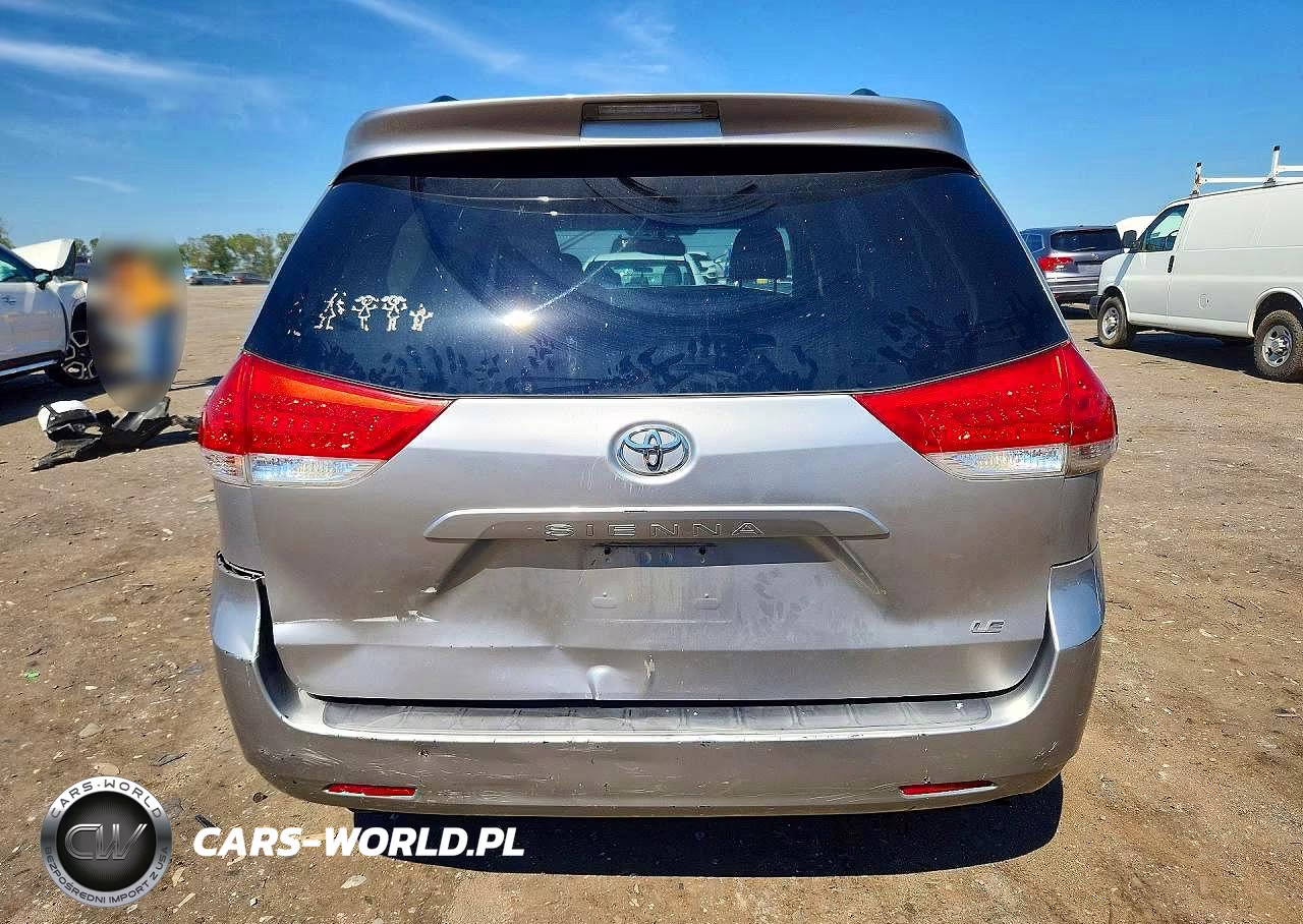 2011 Toyota Sienna Le VIN:5TDKK3DC1BS093989 - 6