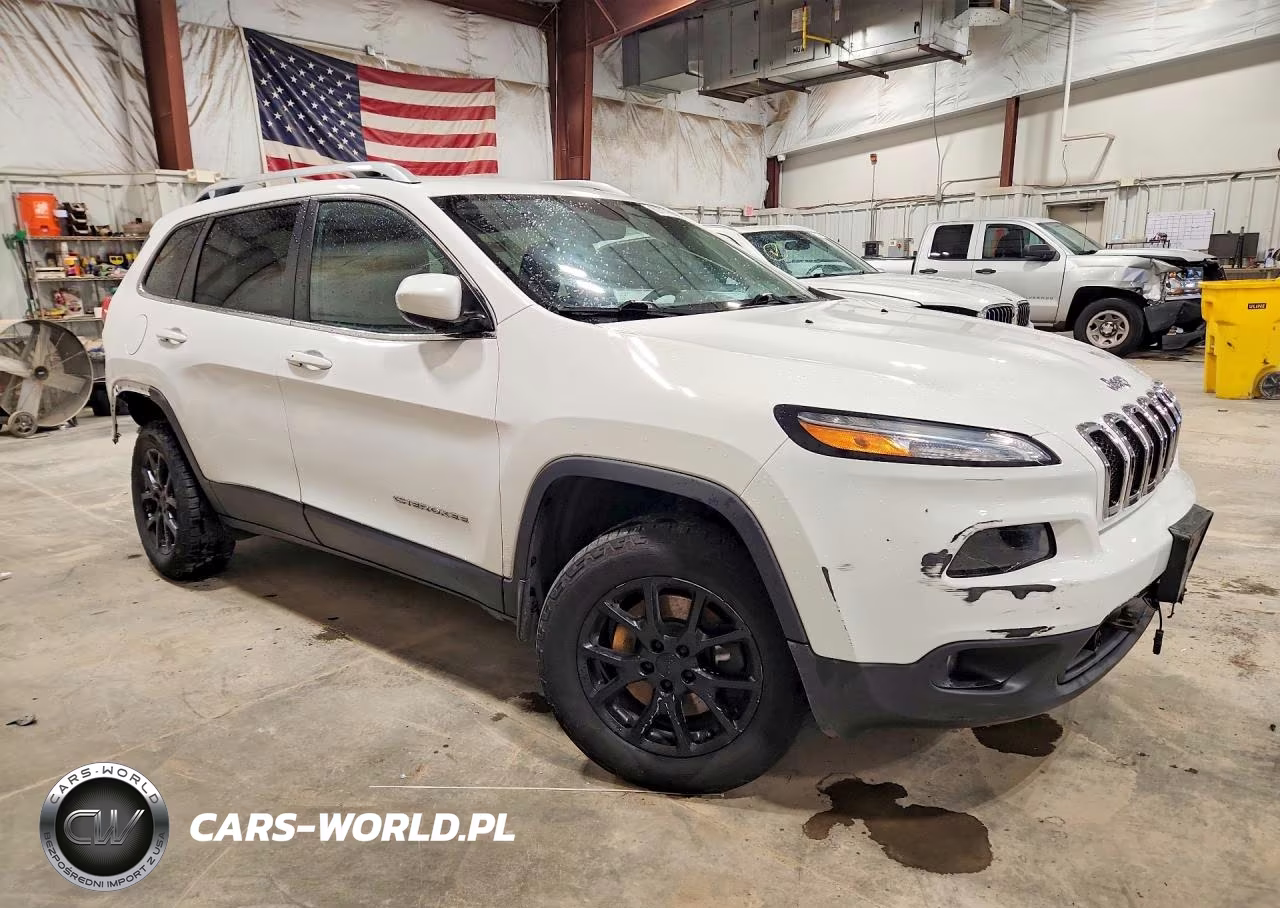 2018 Jeep Cherokee Latitude Plus VIN:1C4PJMLX6JD509144 - 4