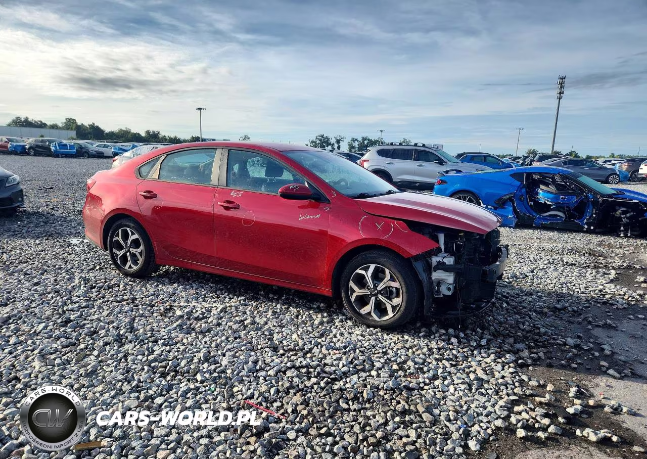 2021 Kia Forte Lxs VIN:3KPF24ADXME326074 - 4