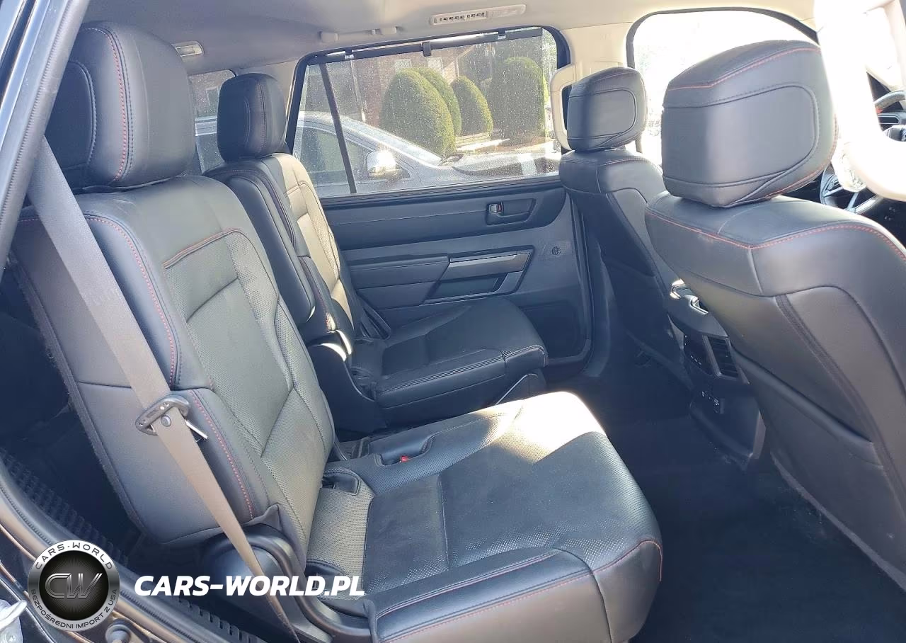 2023 Toyota Sequoia Trd Pro VIN:7SVAAABA0PX013464 - 11