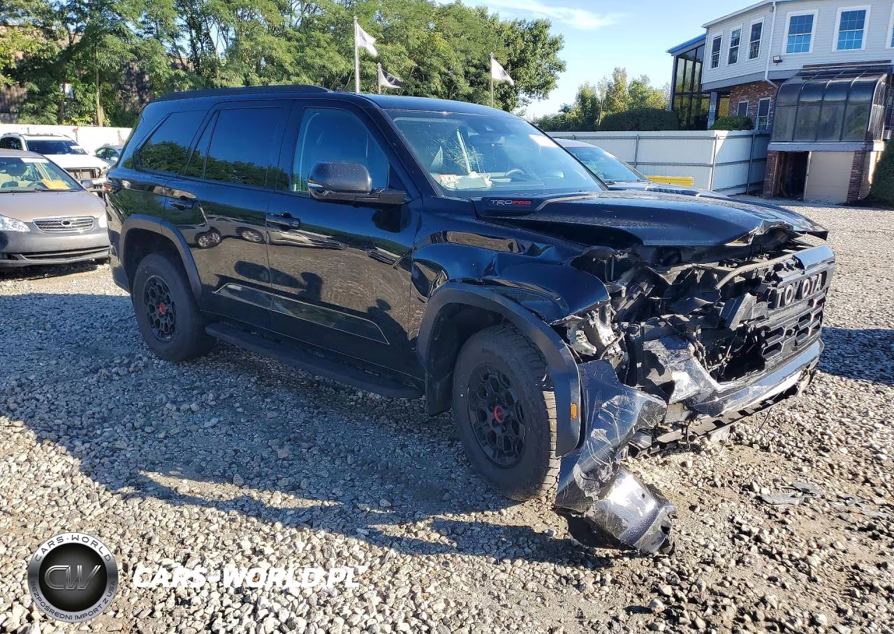 2023 Toyota Sequoia Trd Pro VIN:7SVAAABA0PX013464 - 4