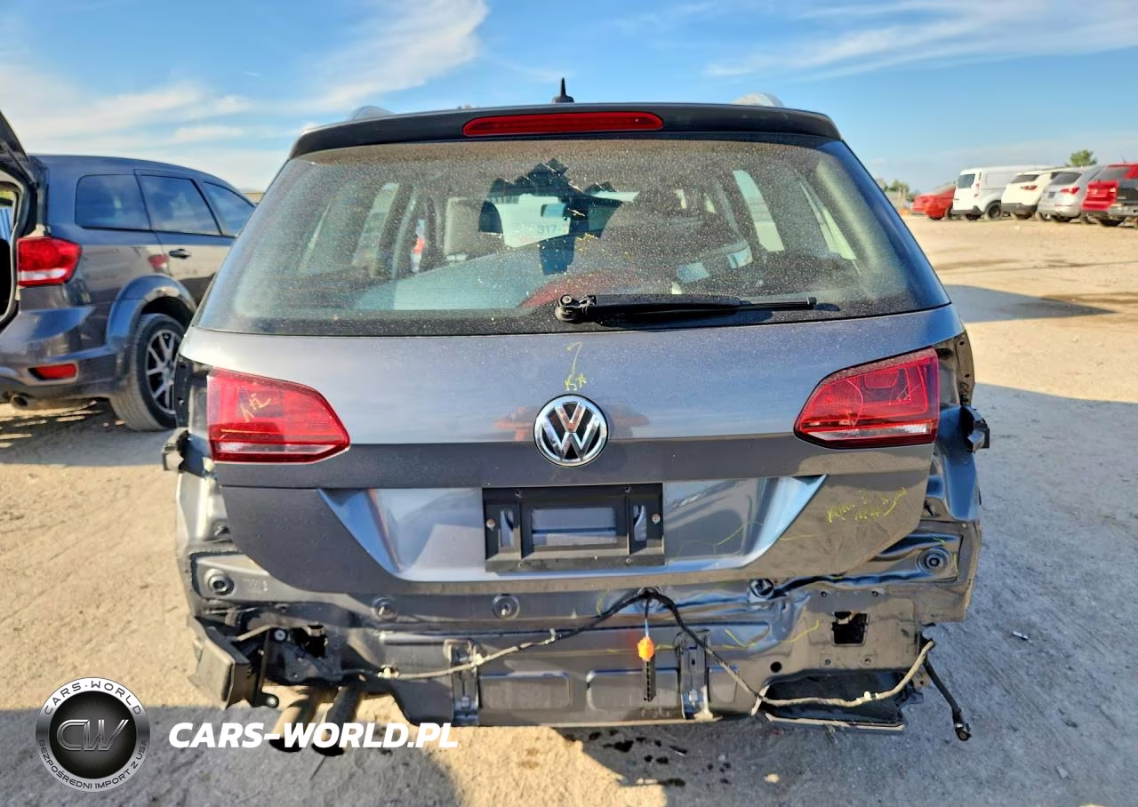 2017 Volkswagen Golf Sportwagen S VIN:3VWC17AU2HM501627 - 6