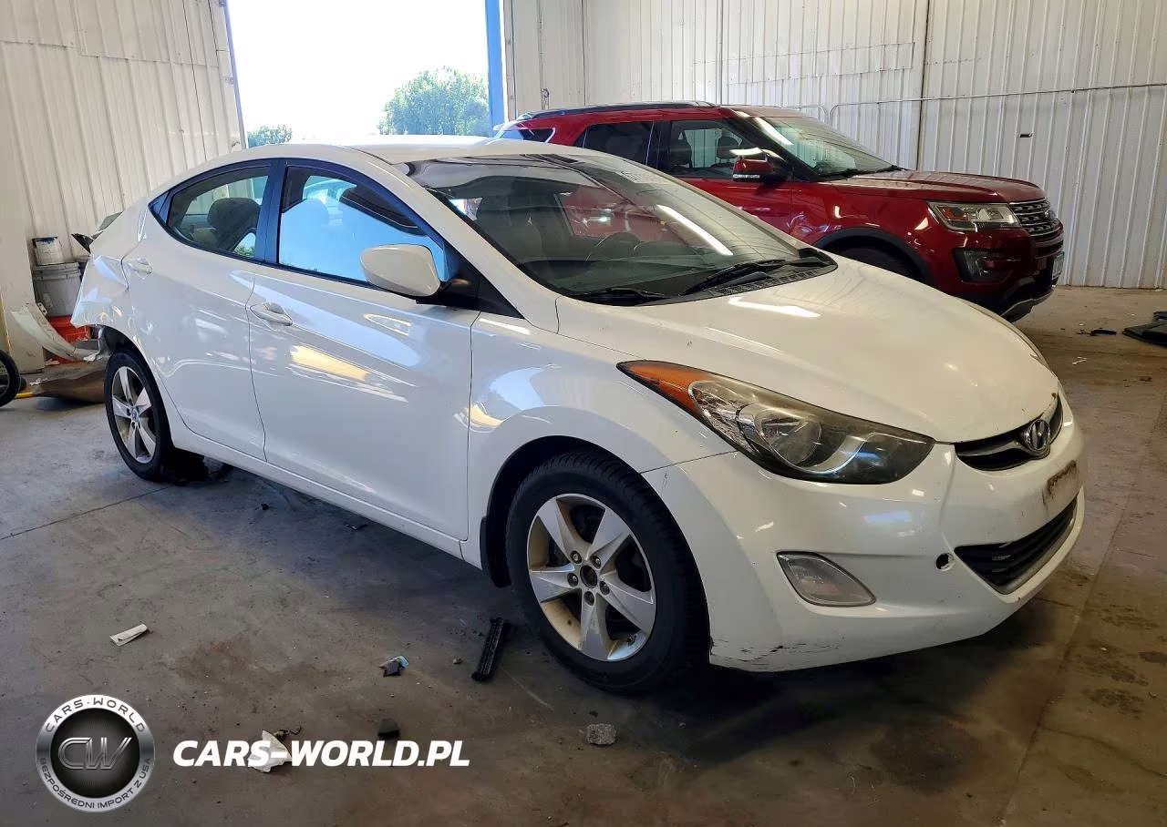 2012 Hyundai Elantra Gls VIN:5NPDH4AE3CH126307 - 4