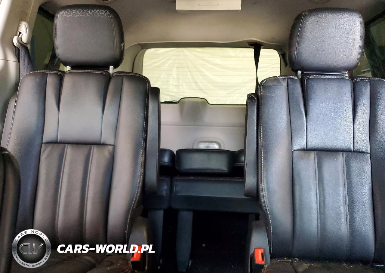 2015 Chrysler Town & Country Touring VIN:2C4RC1BG3FR577618 - 10
