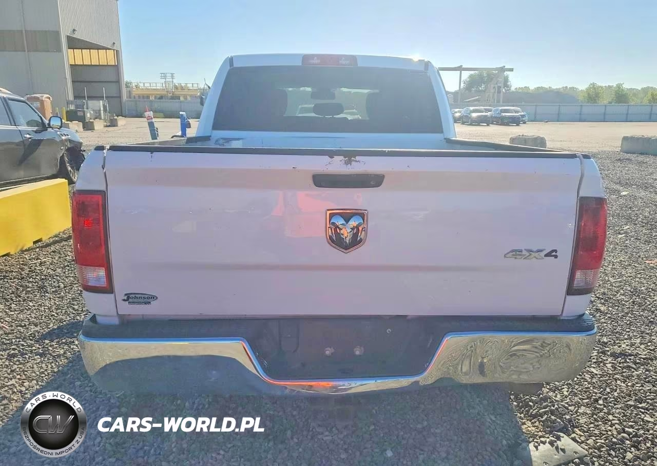 2019 Ram 1500 Classic Tradesman VIN:1C6RR6KG5KS555048 - 6
