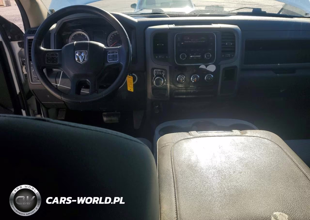 2019 Ram 1500 Classic Tradesman VIN:1C6RR6KG5KS555048 - 8
