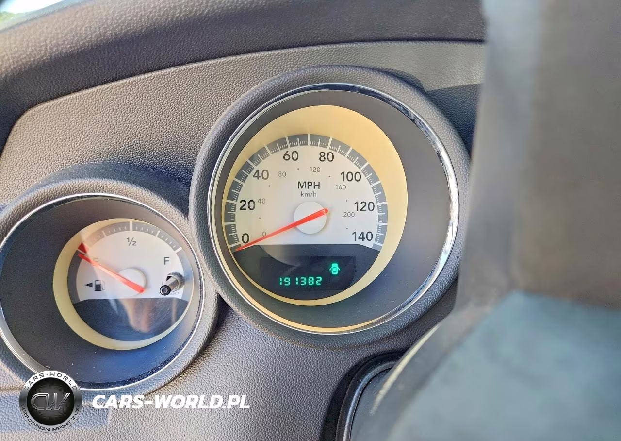 2008 Dodge Charger VIN:2B3KA43R58H333262 - 9