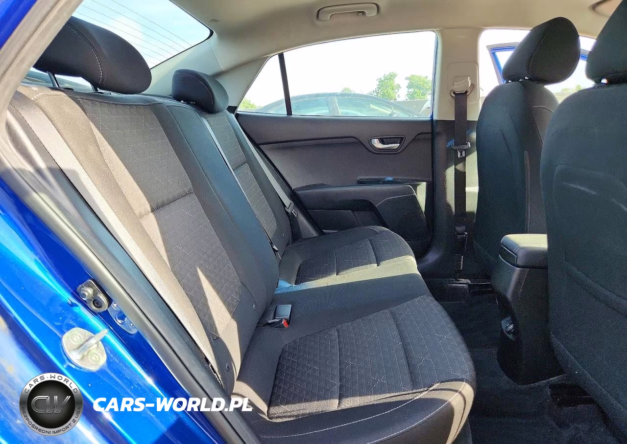 2018 Kia Rio S VIN:3KPA24AB4JE136579 - 10