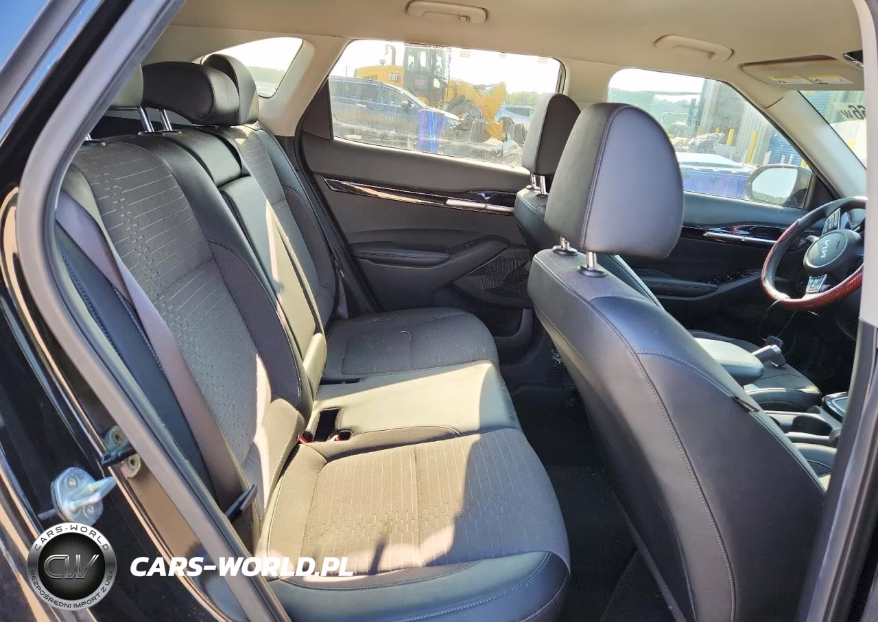 2023 Kia Seltos Nightfall VIN:KNDEUCA27P7399339 - 11