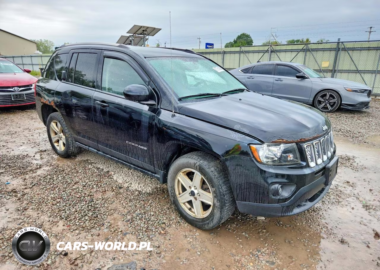 2015 Jeep Compass Latitude VIN:1C4NJDEB3FD145040 - 4