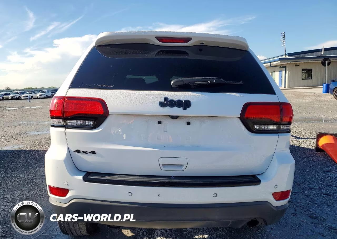 2018 Jeep Grand Cherokee Laredo VIN:1C4RJFAG7JC352673 - 6