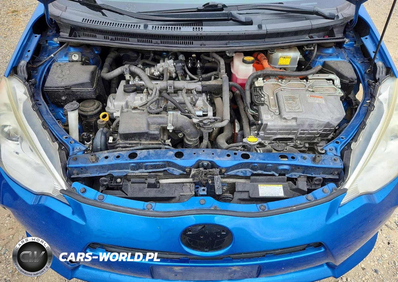 2014 Toyota Prius C One VIN:JTDKDTB36E1570009 - 11