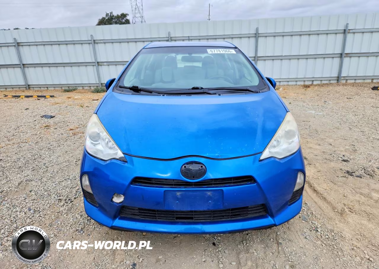 2014 Toyota Prius C One VIN:JTDKDTB36E1570009 - 5