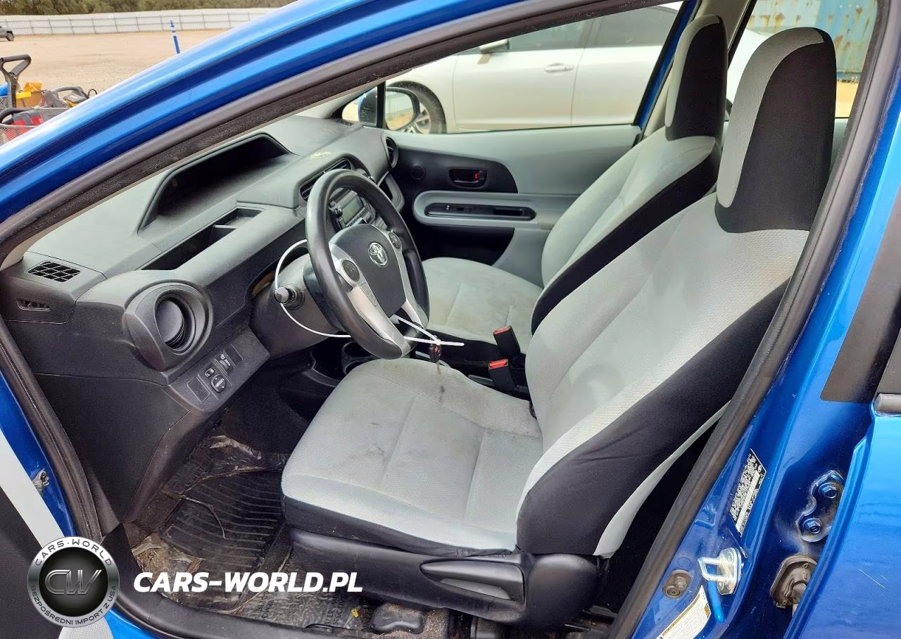 2014 Toyota Prius C One VIN:JTDKDTB36E1570009 - 7