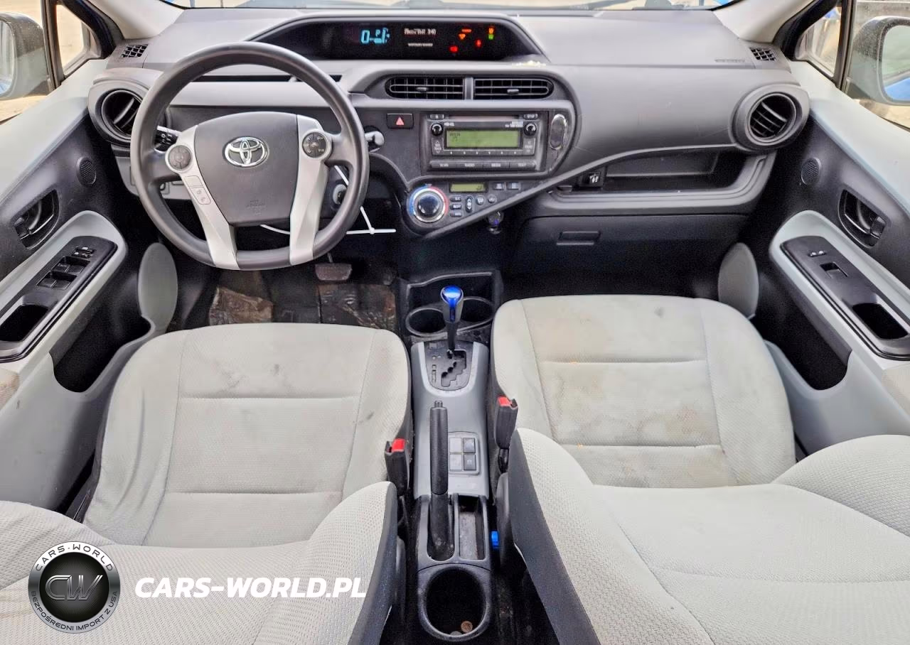 2014 Toyota Prius C One VIN:JTDKDTB36E1570009 - 8