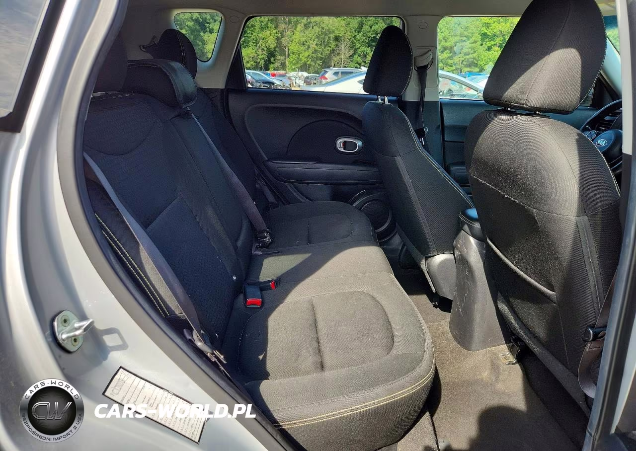 2015 Kia Soul + VIN:KNDJP3A57F7799156 - 10