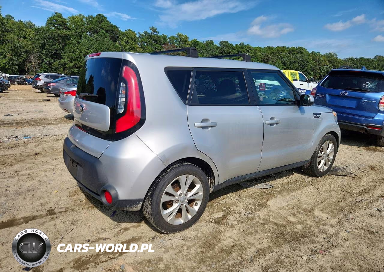 2015 Kia Soul + VIN:KNDJP3A57F7799156 - 3