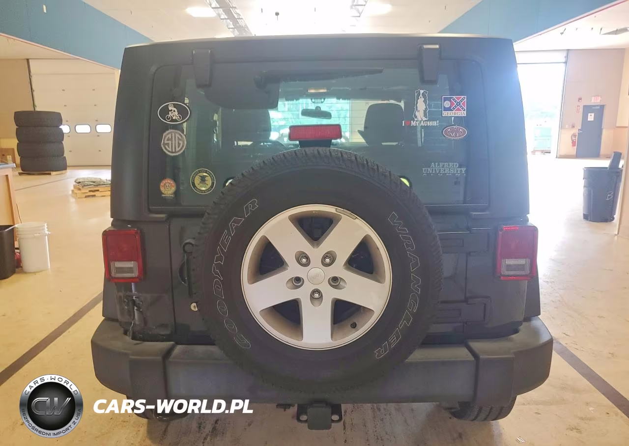 2017 Jeep Wrangler Sport VIN:1C4AJWAG0HL637173 - 6