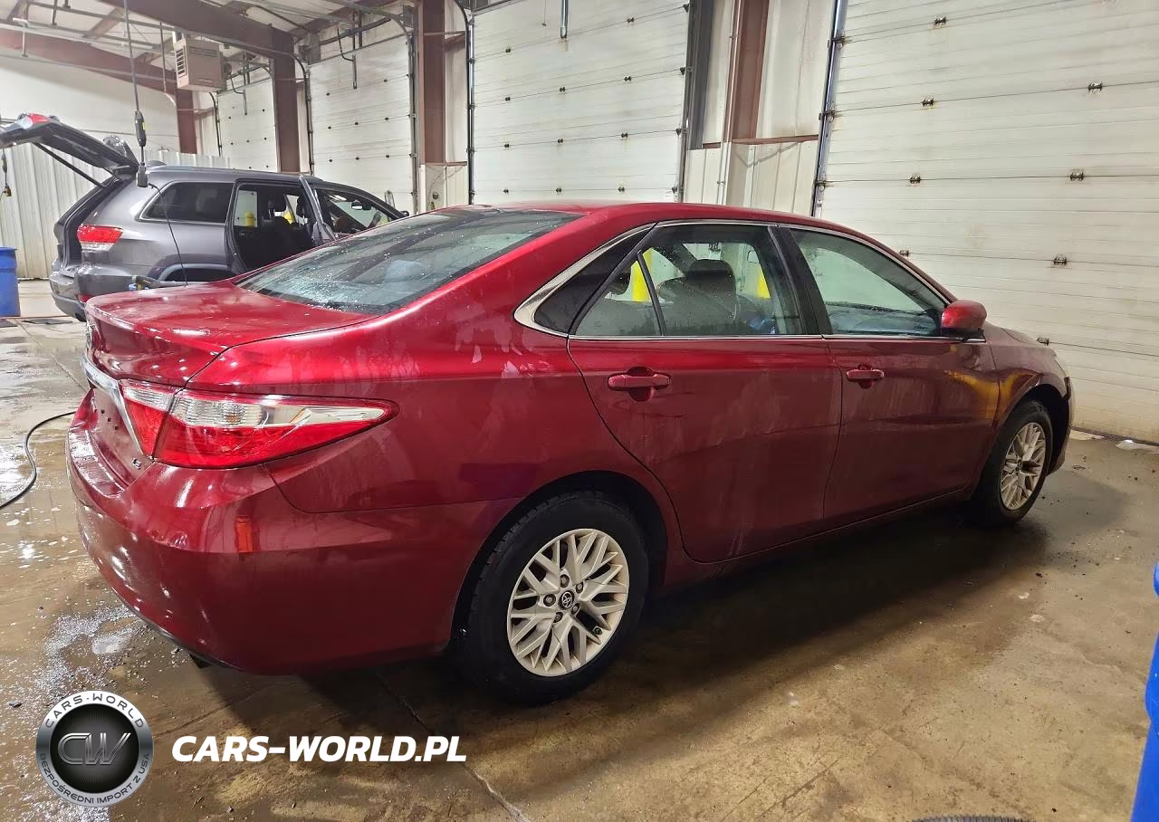 2017 Toyota Camry Le VIN:4T1BF1FK8HU629205 - 3