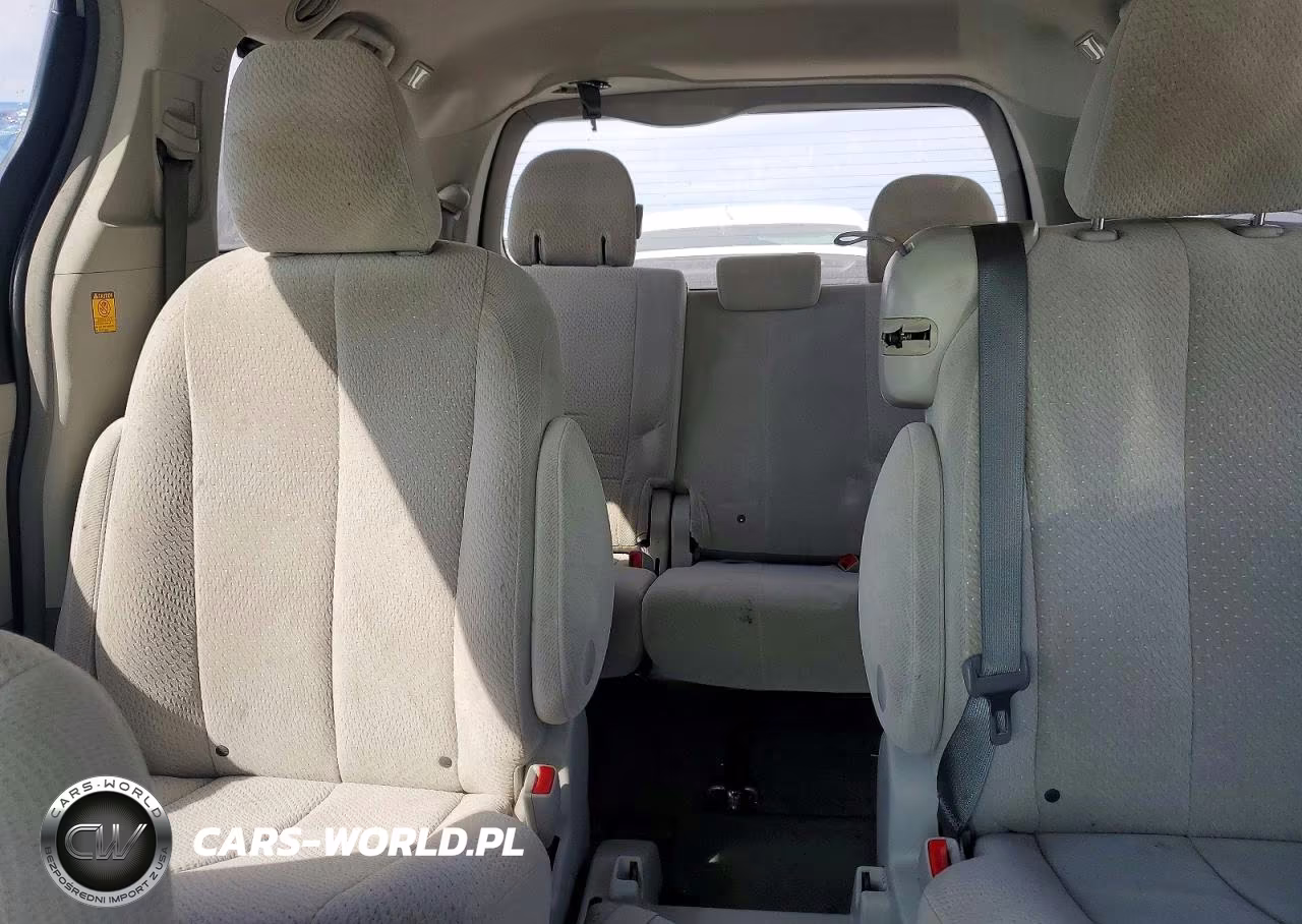 2013 Toyota Sienna Le VIN:5TDKK3DC8DS384508 - 10
