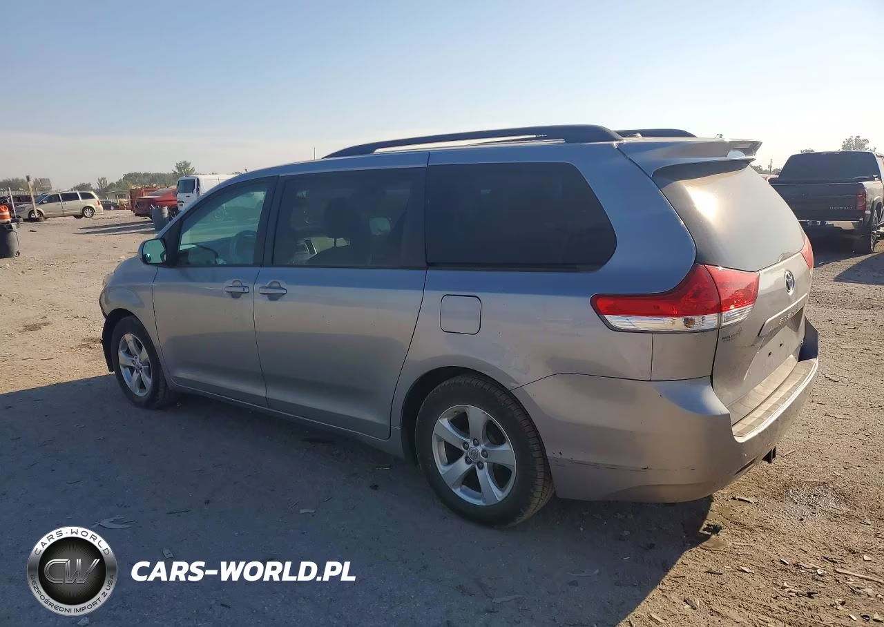 2013 Toyota Sienna Le VIN:5TDKK3DC8DS384508 - 2
