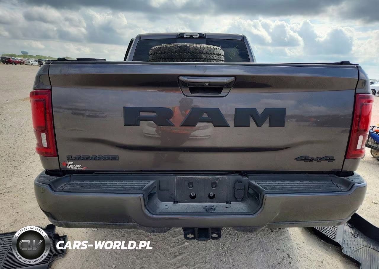 2026 Ram 2500 Laramie VIN:3C6UR5FJ4TG282199 - 6