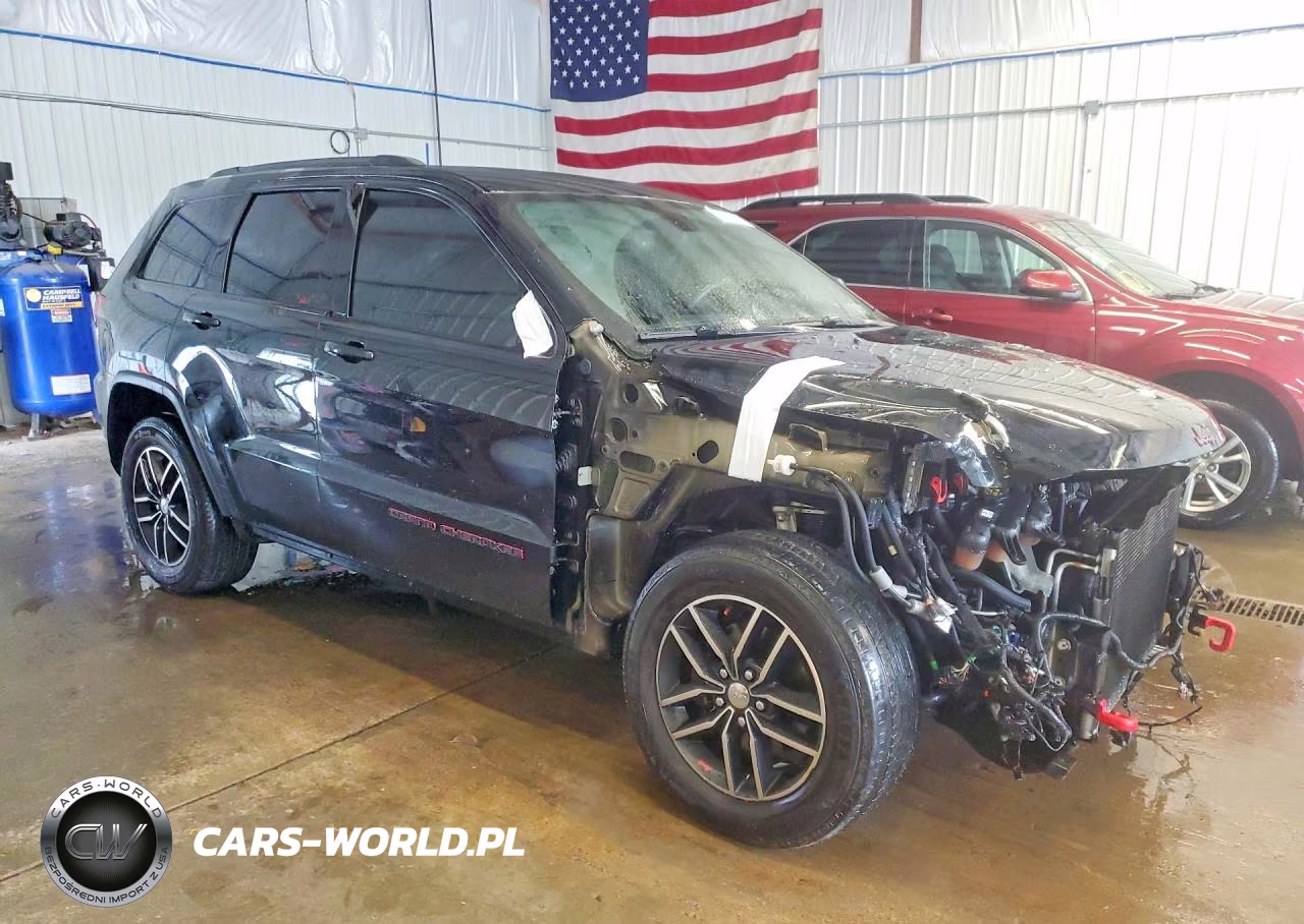 2018 Jeep Grand Cherokee Trailhawk VIN:1C4RJFLG5JC170516 - 4