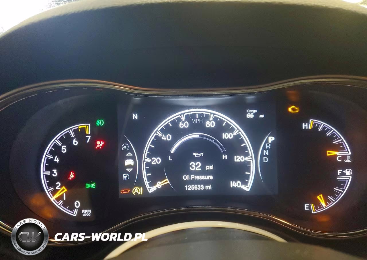 2018 Jeep Grand Cherokee Trailhawk VIN:1C4RJFLG5JC170516 - 9
