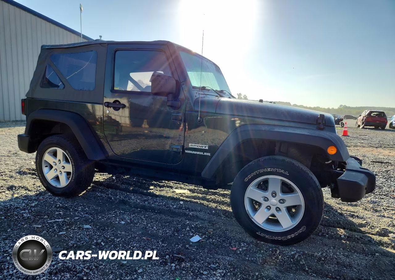 2010 Jeep Wrangler Sport VIN:1J4AA2D11AL196699 - 4